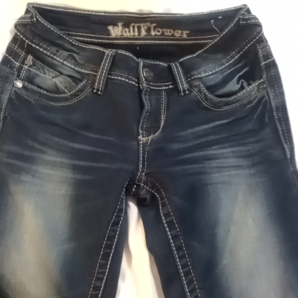 Wallflower Jeans - Picture 2 of 3